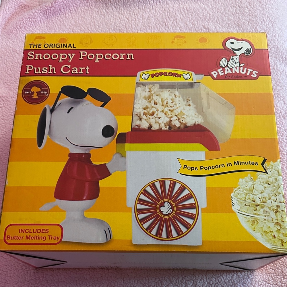 Peanuts Snoopy Popcorn Push Cart Popcorn Maker. Never been used.